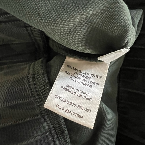 Bella Dahl Joggers - Picture 4 of 5